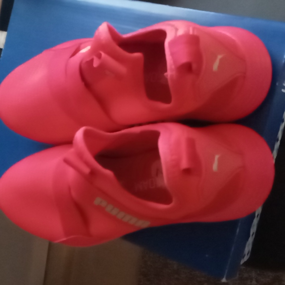 Puma - Picture 2 of 4